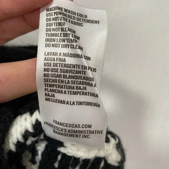 Francesca’s Black & White Pattern Mock Neck Knit Sweater L Fair Isle ST21949 - Picture 11 of 11